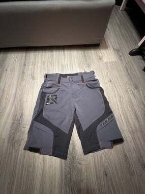 RockBros Cycling Shorts Mens XL Gray Black MTB Trail Pockets Relaxed Snap Waist